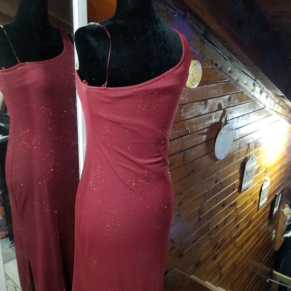TATTOO BRAND VINTAGE LONG RED SPARKLY GOWN SIZE SMALL - Picture 7 of 16